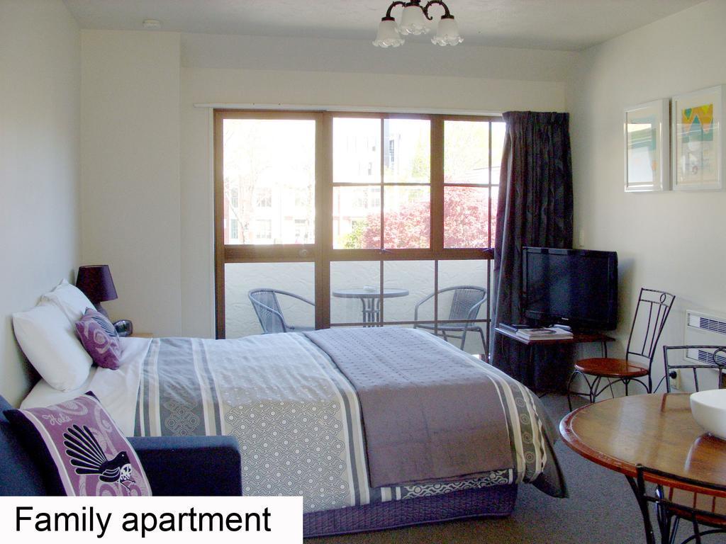 Tudor Court Motel Christchurch Exterior photo